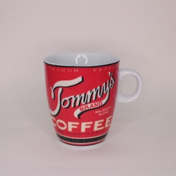 Identity story conic red vintage lettering cup empty handle right